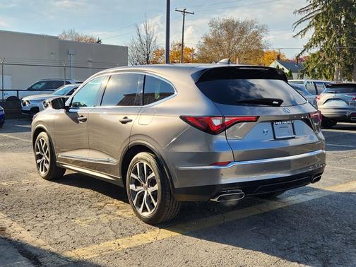 2023 Acura MDX w/Technology Package