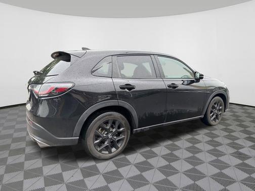 Crystal Black Pearl 2024 Honda HR-V Sport