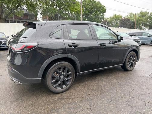 Crystal Black Pearl 2024 Honda HR-V Sport