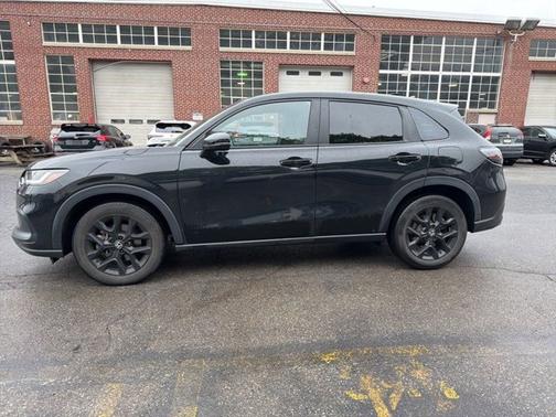 Crystal Black Pearl 2024 Honda HR-V Sport