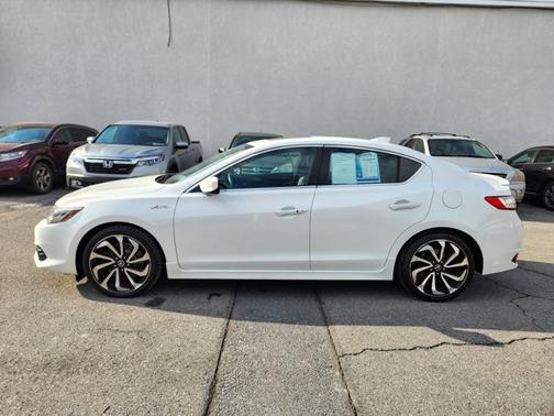 2018 Acura ILX w/Premium/A-SPEC Pkg