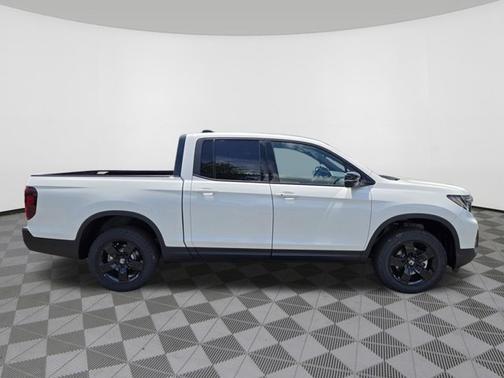Platinum White Pearl 2026 Honda Ridgeline Black Edition Two-Tone