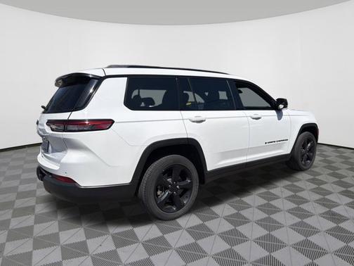 Bright White Clearcoat 2023 Jeep Grand Cherokee L Altitude