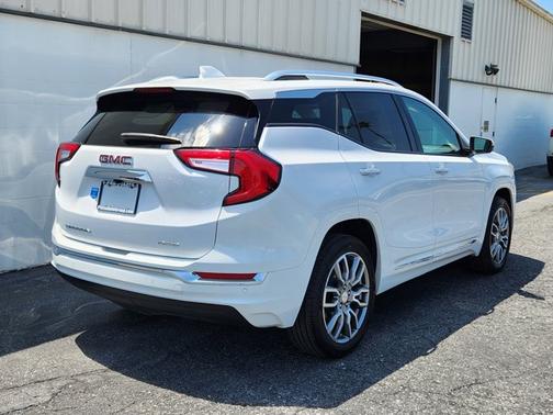 2023 GMC Terrain Denali