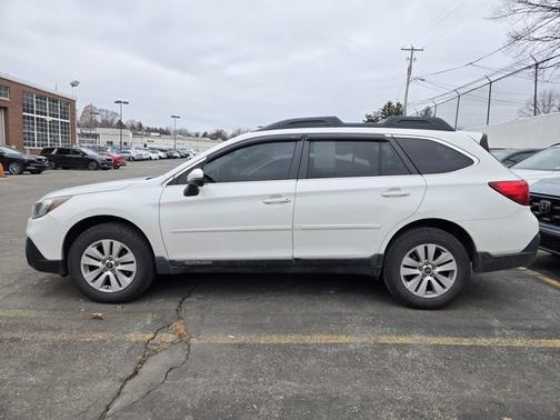 2018 Subaru Outback 2.5i Premium