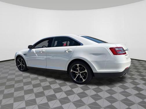 White Platinum Clearcoat Metallic 2016 Ford Taurus SEL