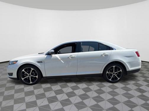White Platinum Clearcoat Metallic 2016 Ford Taurus SEL