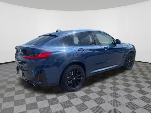 2022 BMW X4 xDrive30i