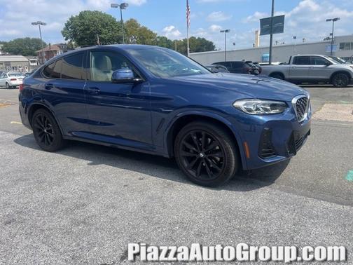 2022 BMW X4 xDrive30i