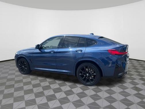 2022 BMW X4 xDrive30i