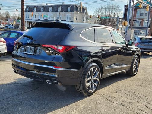 2023 Acura MDX w/Technology Package