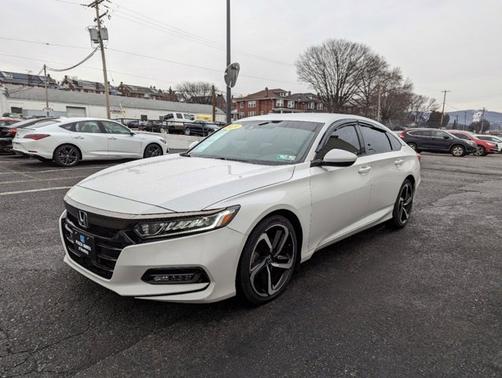 Photo 2 of 22 of 2019 Honda Accord Sport