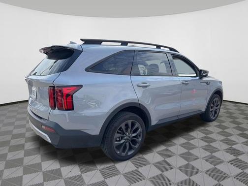 Wolf Gray 2022 Kia Sorento X-Line EX