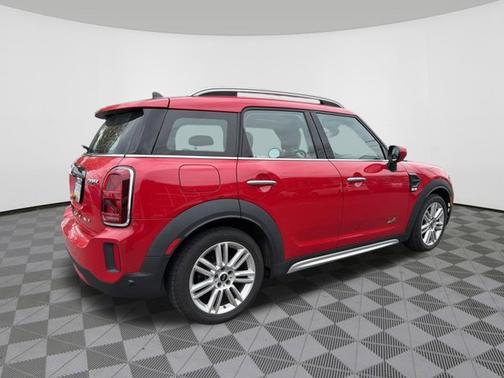 Chili Red 2022 MINI Countryman Cooper