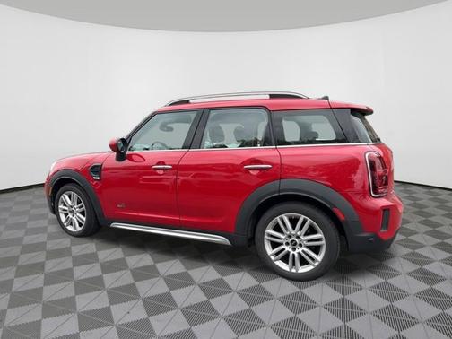 Chili Red 2022 MINI Countryman Cooper