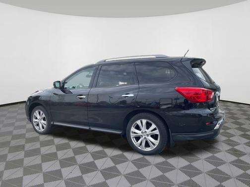 2018 Nissan Pathfinder SL