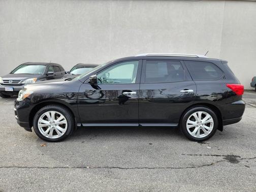 2018 Nissan Pathfinder SL