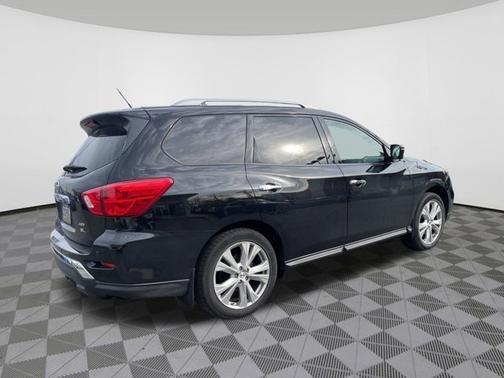 2018 Nissan Pathfinder SL