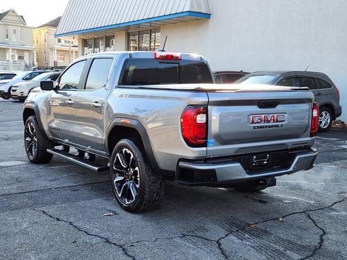 2024 GMC Canyon 4WD Denali
