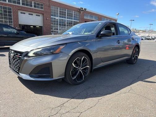 Gun Metallic 2023 Nissan Altima 2.5 SR