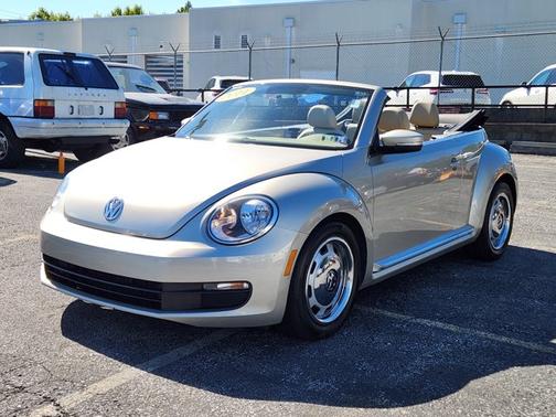 2014 Volkswagen Beetle Auto 1.8T