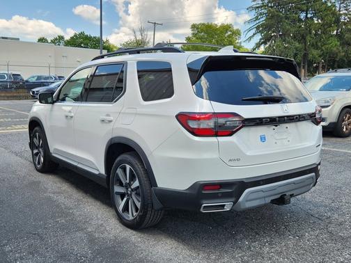 2025 Honda Pilot Touring