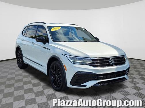 2022 Volkswagen Tiguan SE R-Line Black
