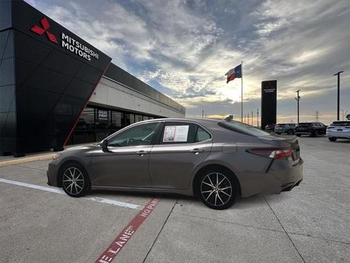 2024 Toyota Camry SE