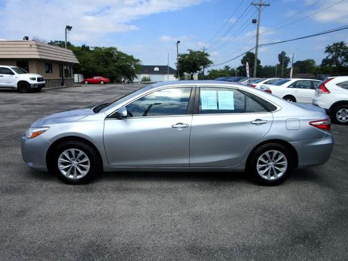 2016 Toyota Camry SE w/Special Edition Pkg