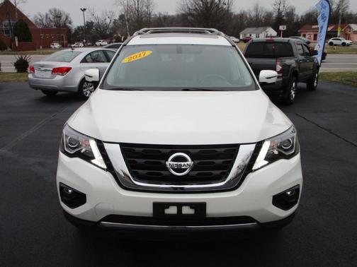 2017 Nissan Pathfinder Platinum