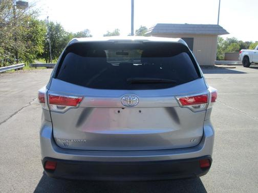 2014 Toyota Highlander LE