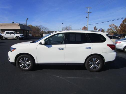 2019 Nissan Pathfinder 4x4 SL