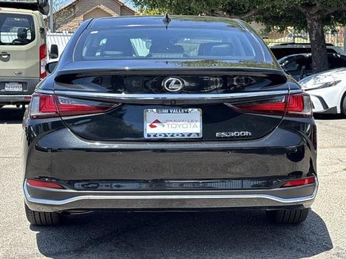 2024 Lexus ES 300h Base