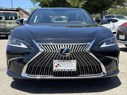 2024 Lexus ES 300h Base