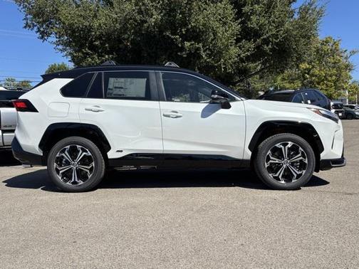 2025 Toyota RAV4 Hybrid SE