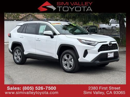 2025 Toyota RAV4 XLE