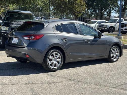 2015 Mazda Mazda3 i Sport