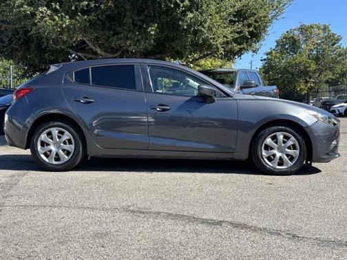 2015 Mazda Mazda3 i Sport