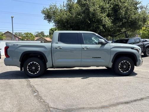 2022 Toyota Tundra SR5