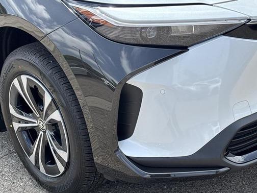 2025 Toyota bZ4X XLE