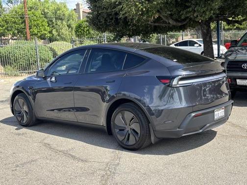 2026 Tesla Model Y Long Range