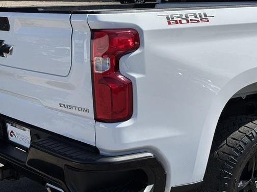 2021 Chevrolet Silverado 1500 Custom Trail Boss