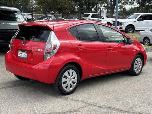 2014 Toyota Prius c Two