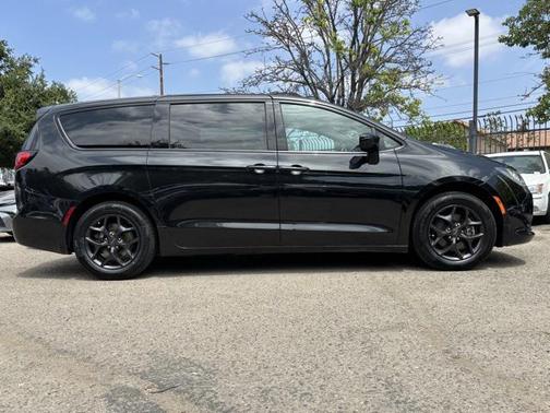 2019 Chrysler Pacifica Touring Plus
