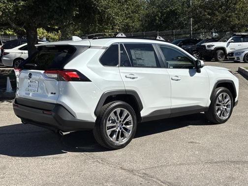 2025 Toyota RAV4 XLE Premium