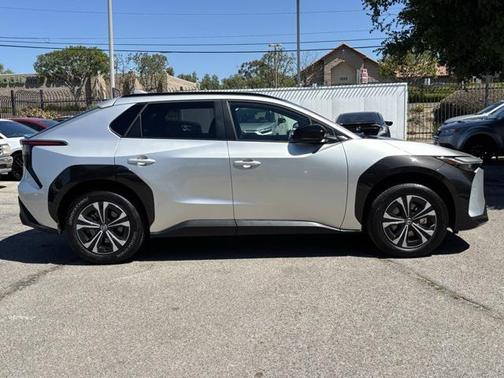 2024 Toyota bZ4X XLE