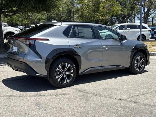 2025 Toyota bZ4X XLE