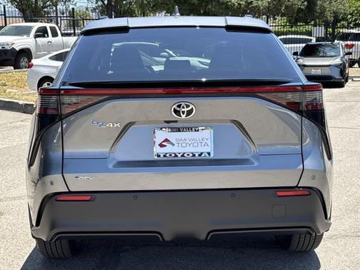 2025 Toyota bZ4X XLE