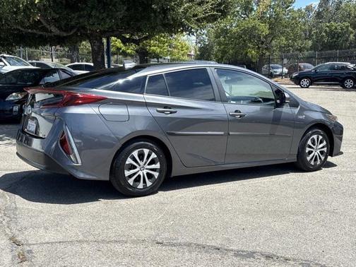 2021 Toyota Prius Prime LE