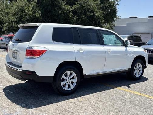 2013 Toyota Highlander SE